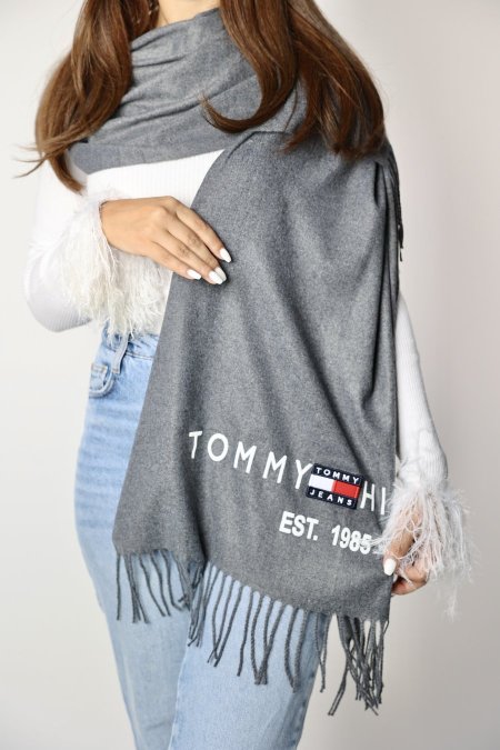 شال كتف - Tommy Hilfiger  - رمادي <br> <span class='text-color-warm'>نفدت الكمية</span>